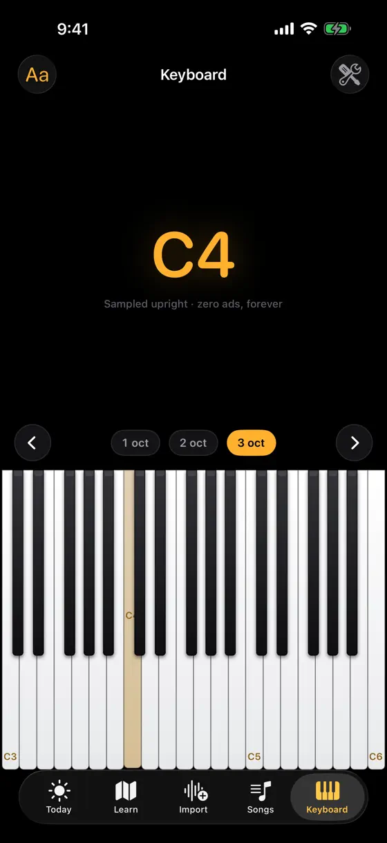 The Soloist Piano full-screen keyboard playing C4, labelled sampled upright, zero ads forever